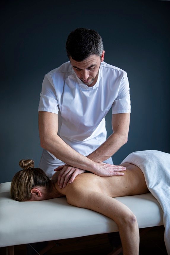 About_US_3_573x860 Soft tissue stretches, muscle energy technique